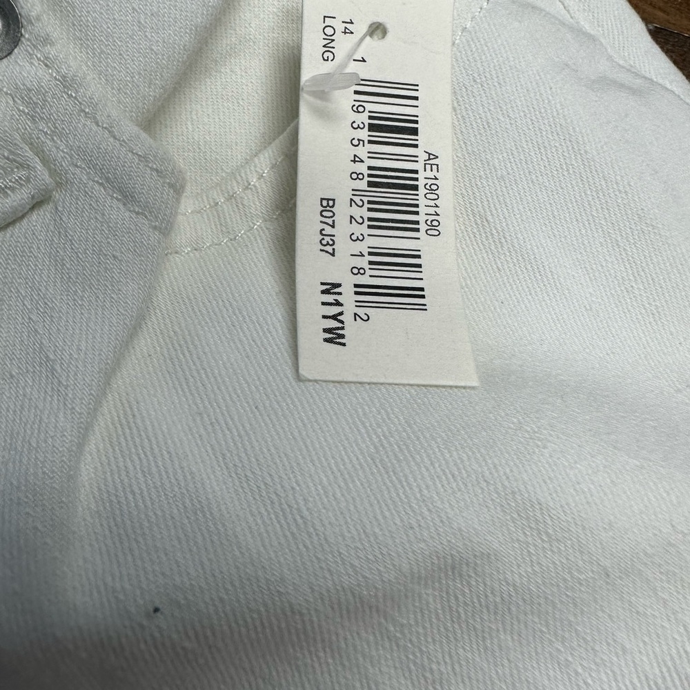 Amazon Essentials Women's Skinny Jeans White New With Tags Size 14 Long - Picture 3 of 3